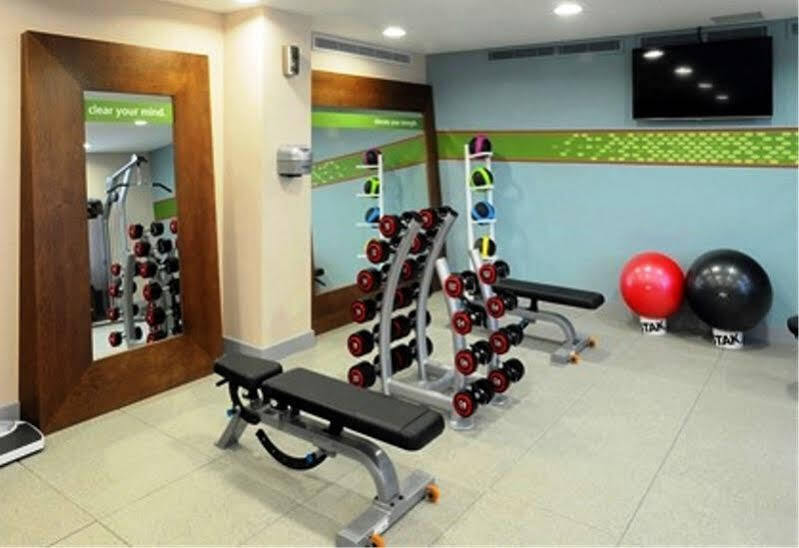 מלון Hampton By Hilton Newcastle מראה חיצוני תמונה